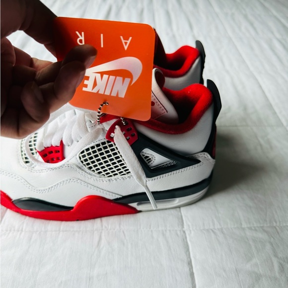 NWT Nike Jordan 4 OG Fire Red 2020 Sneakers Shoes - Picture 8 of 14